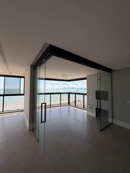 VISTA MAR PRONTO EM MEIA PRAIA: 6ª foto da galeria de imagens do imóvel