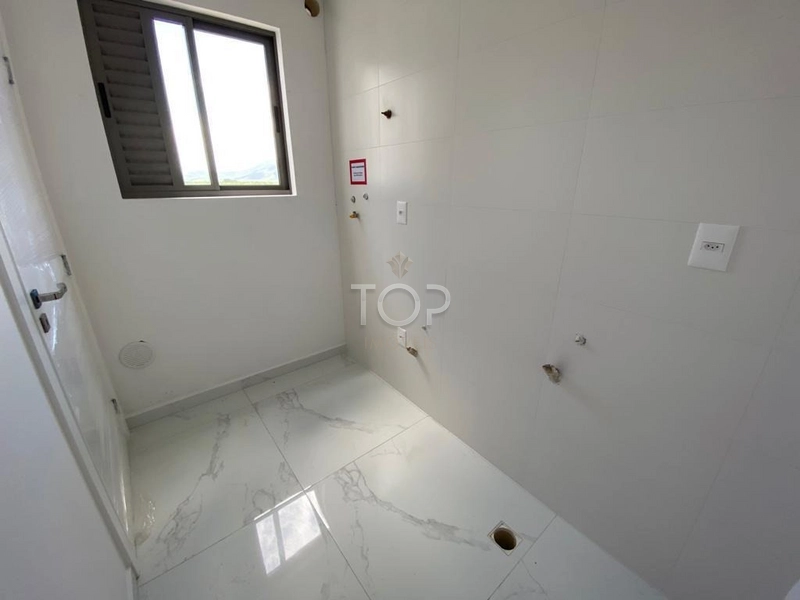 PRONTO PARA MORAR NA QUADRA MAR EM MEIA PRAIA: 6ª foto da galeria de imagens do imóvel