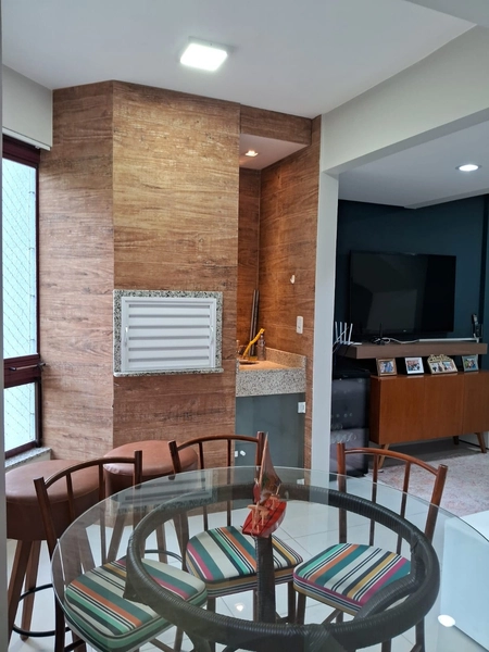 APARTAMENTO QUADRA MAR - DUPLEX - MOBILIADO.: 3ª foto da galeria de imagens do imóvel