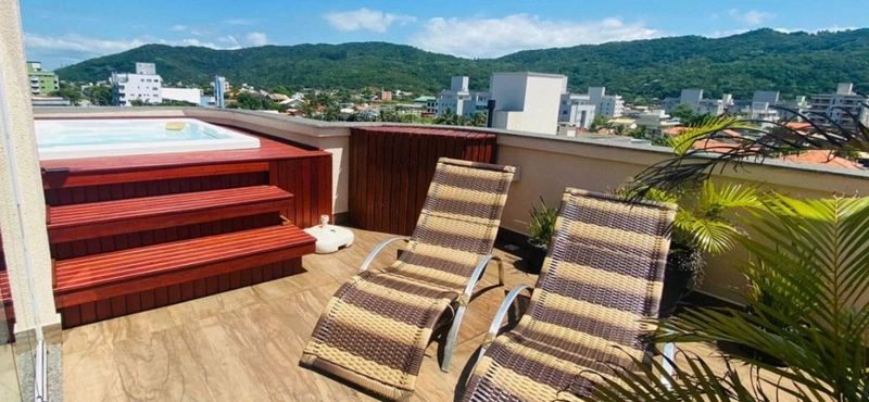 COBERTURA DUPLEX EM BOMBINHAS: 1ª foto da galeria de imagens do imóvel