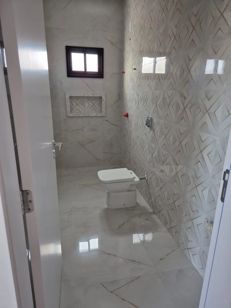 CASA LINDA EM TIJUCAS: 3ª foto da galeria de imagens do imóvel