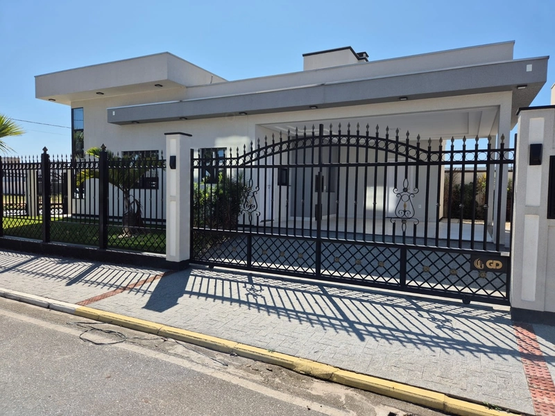 CASA LINDA EM TIJUCAS: 1ª foto da galeria de imagens do imóvel