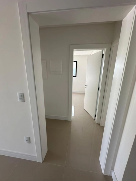Apartamento pronto na Meia Praia: 12ª foto da galeria de imagens do imóvel
