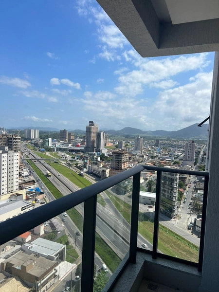Apartamento pronto na Meia Praia: 2ª foto da galeria de imagens do imóvel