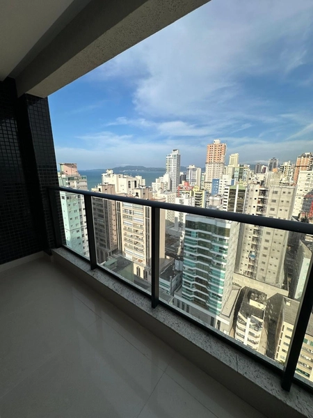 Apartamento pronto na Meia Praia: 17ª foto da galeria de imagens do imóvel
