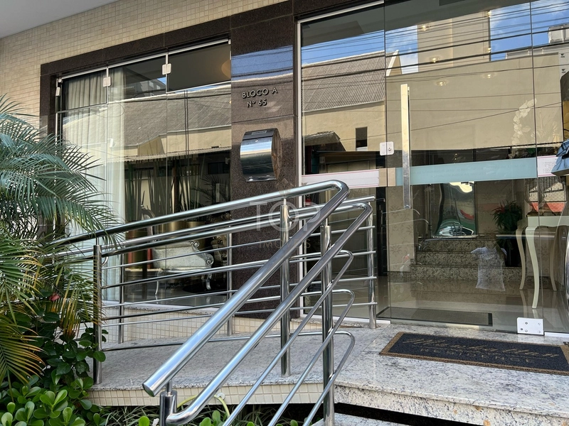 MOBILIADO EM MEIA PRAIA: 28ª foto da galeria de imagens do imóvel