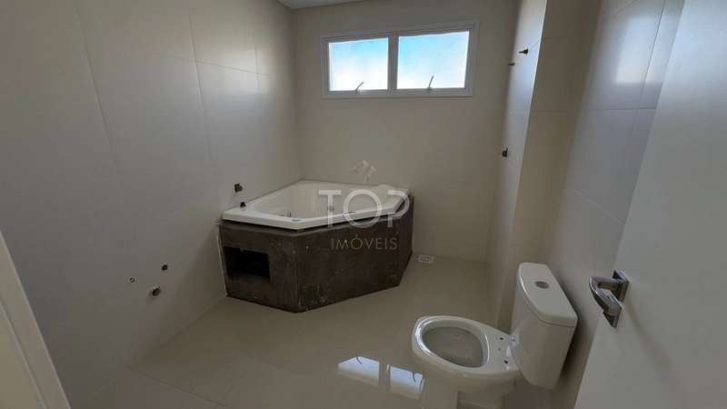 PRONTO PARA MORAR COM VISTA MAR EM MEIA PRAIA: 19ª foto da galeria de imagens do imóvel