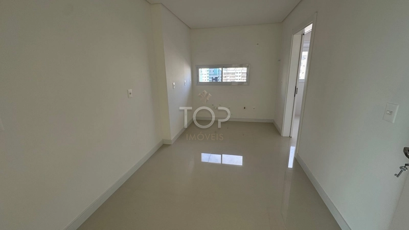 PRONTO PARA MORAR COM VISTA MAR EM MEIA PRAIA: 7ª foto da galeria de imagens do imóvel