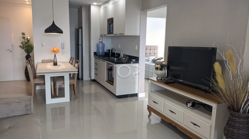 APARTAMENTO MOBILIADO EM ITAPEMA: 1ª foto da galeria de imagens do imóvel