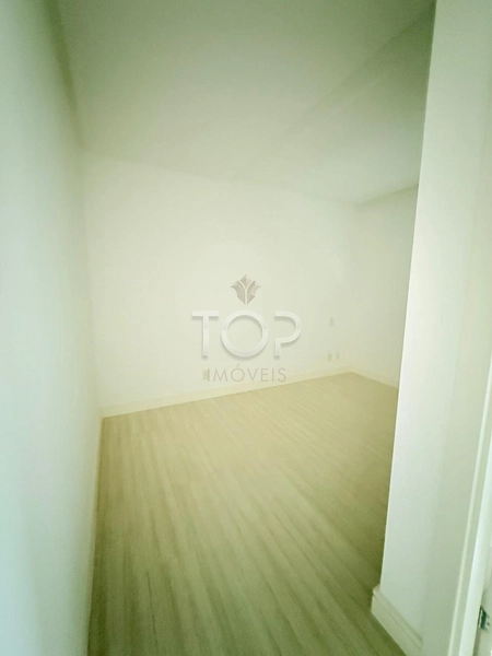 APARTAMENTO EM MEIA PRAIA: 16ª foto da galeria de imagens do imóvel