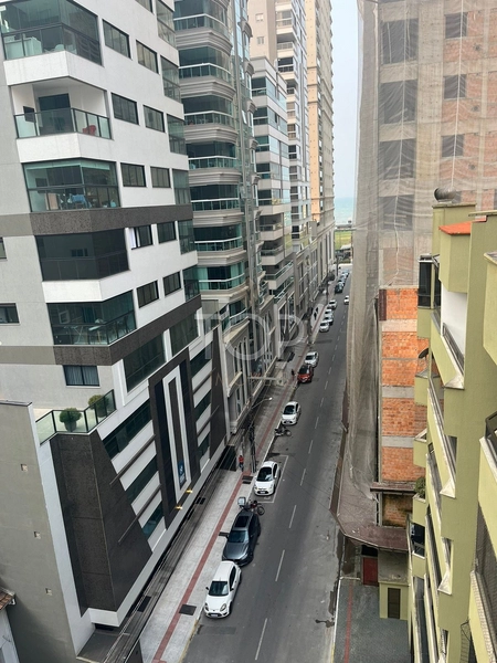 OPORTUNIDADE ÚNICA EM MEIA PRAIA!: 8ª foto da galeria de imagens do imóvel