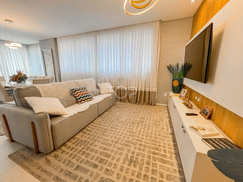 APARTAMENTO COM 04 DORMITÓRIOS EM MEIA PRAIA: 1ª foto da galeria de imagens do imóvel