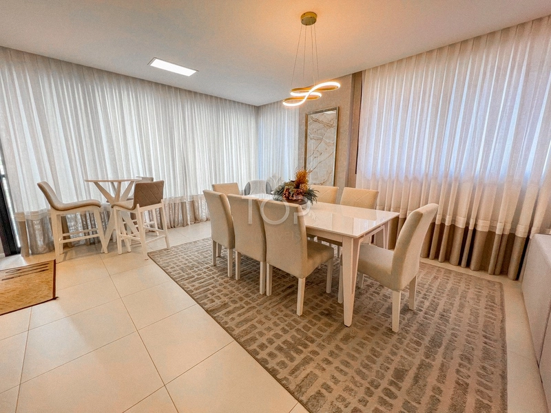 APARTAMENTO COM 04 DORMITÓRIOS EM MEIA PRAIA: 2ª foto da galeria de imagens do imóvel