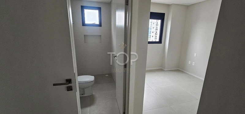 APARTAMENTO PRONTO EM MEIA PRAIA: 2ª foto da galeria de imagens do imóvel