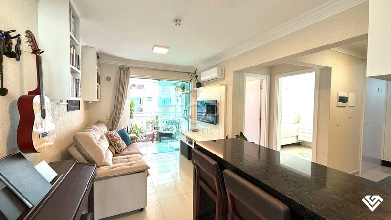 APARTAMENTO HOME CLUBE EM BOMBINHAS: 1ª foto da galeria de imagens do imóvel