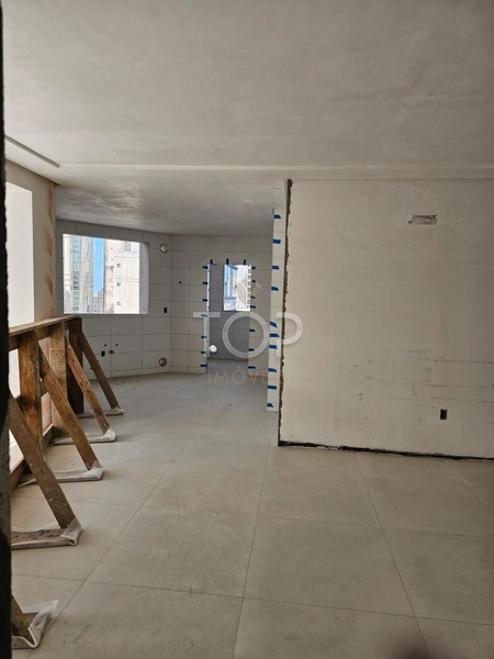 APARTAMENTO NOVO EM MEIA PRAIA: 10ª foto da galeria de imagens do imóvel