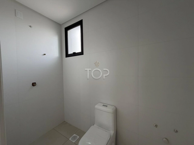 APARTAMENTO NOVO EM MEIA PRAIA: 6ª foto da galeria de imagens do imóvel