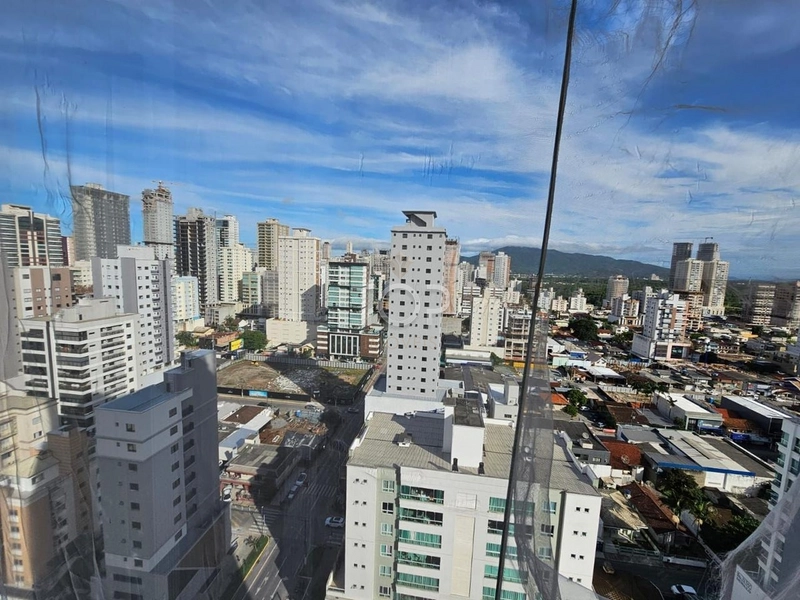 APARTAMENTO NOVO EM MEIA PRAIA: 25ª foto da galeria de imagens do imóvel
