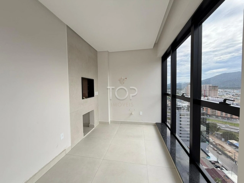 APARTAMENTO NOVO EM MEIA PRAIA: 10ª foto da galeria de imagens do imóvel