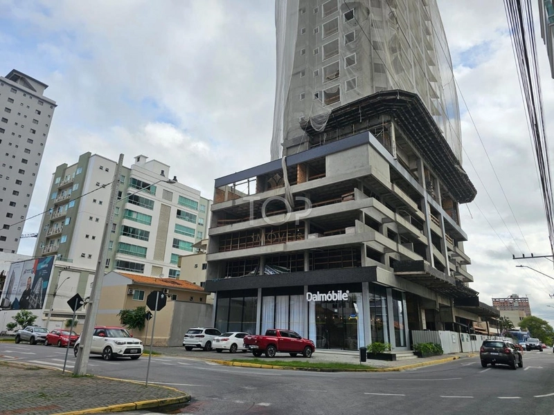APARTAMENTO NOVO EM MEIA PRAIA: 24ª foto da galeria de imagens do imóvel