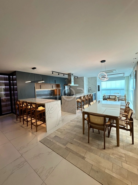 APARTAMENTO 4 SUÍTES 3 VAGAS MOBILIADO NOVO EM ITAPEMA MEIA PRAIA: 2ª foto da galeria de imagens do imóvel