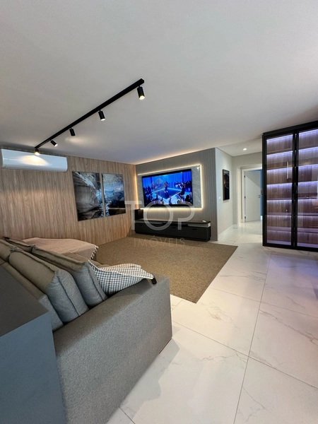 APARTAMENTO 4 SUÍTES 3 VAGAS MOBILIADO NOVO EM ITAPEMA MEIA PRAIA: 3ª foto da galeria de imagens do imóvel