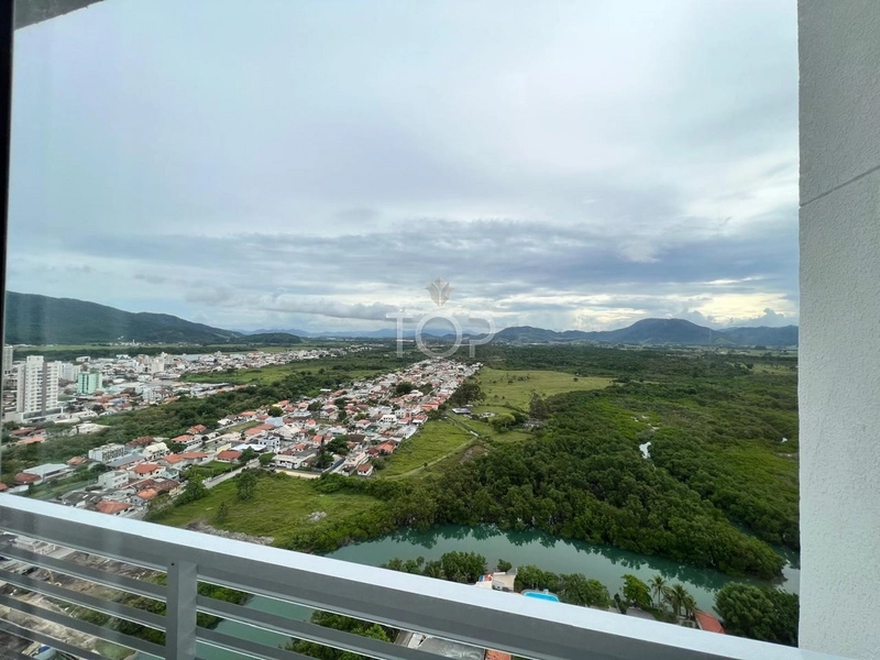 Apartamento vista mar com 3 suítes à venda na Meia Praia: 3ª foto da galeria de imagens do imóvel