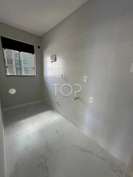 APARTAMENTO QUADRA MAR EM ITAPEMA MEIA PRAIA: 3ª foto da galeria de imagens do imóvel