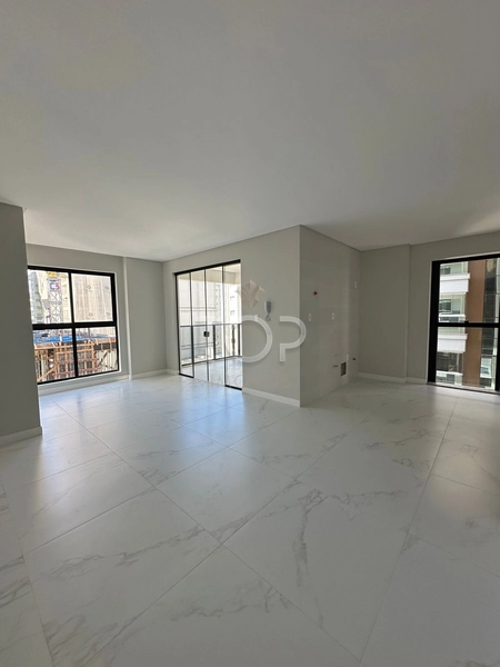 APARTAMENTO QUADRA MAR EM ITAPEMA MEIA PRAIA: 7ª foto da galeria de imagens do imóvel