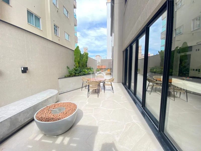 APARTAMENTO EM MEIA PRAIA, QUADRA MAR!: 13ª foto da galeria de imagens do imóvel