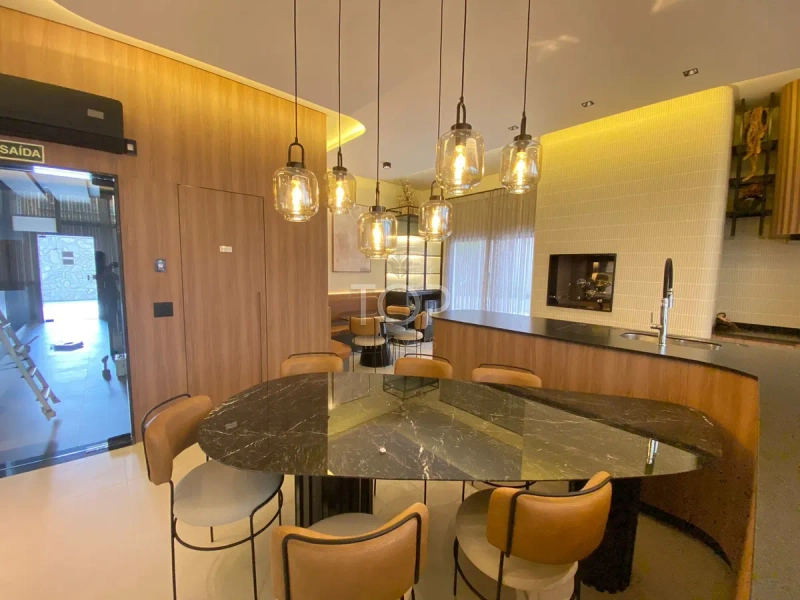 APARTAMENTO EM MEIA PRAIA, QUADRA MAR!: 5ª foto da galeria de imagens do imóvel