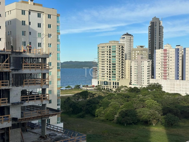 APARTAMENTO EM MEIA PRAIA, QUADRA MAR!: 7ª foto da galeria de imagens do imóvel