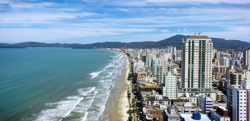 APARTAMENTO DUPLEX QUADRA MAR ITAPEMA MEIA PRAIA: 1ª foto da galeria de imagens do imóvel