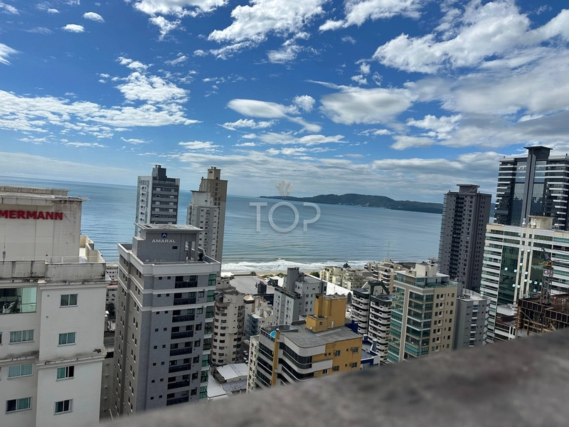 FLAT DA MEIA PRAIA LUXO E CONFORTO PERTO DO MAR: 35ª foto da galeria de imagens do imóvel