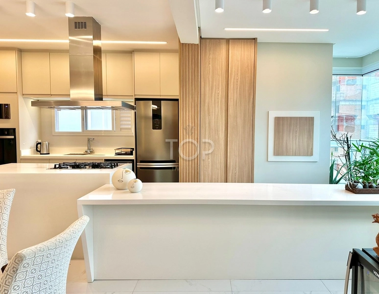 APARTAMENTO FINAMENTE MOBILIADO EM ITAPEMA: 1ª foto da galeria de imagens do imóvel