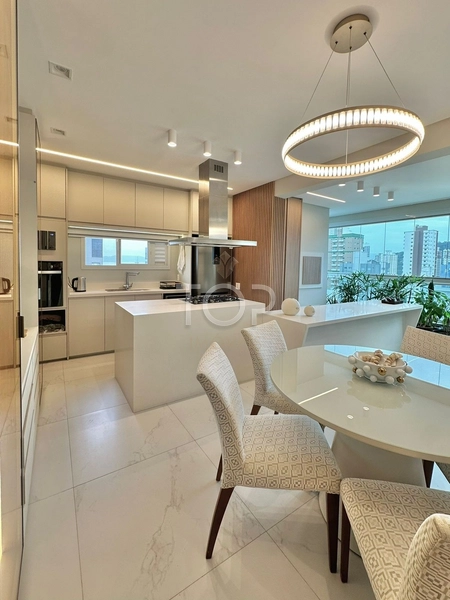 APARTAMENTO FINAMENTE MOBILIADO EM ITAPEMA: 4ª foto da galeria de imagens do imóvel