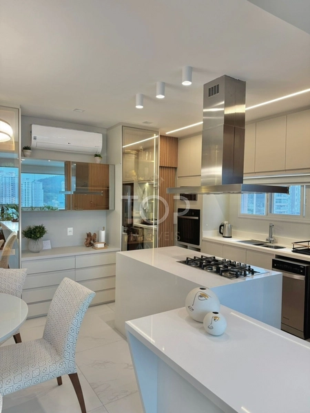 APARTAMENTO FINAMENTE MOBILIADO EM ITAPEMA: 7ª foto da galeria de imagens do imóvel