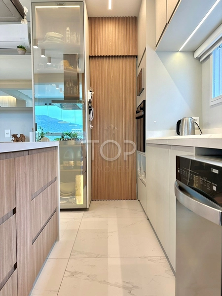 APARTAMENTO FINAMENTE MOBILIADO EM ITAPEMA: 11ª foto da galeria de imagens do imóvel