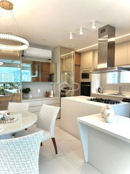 APARTAMENTO FINAMENTE MOBILIADO EM ITAPEMA: 6ª foto da galeria de imagens do imóvel