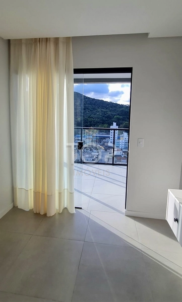 APARTAMENTO SEMI-MOBILIADO EM ITAPEMA: 6ª foto da galeria de imagens do imóvel