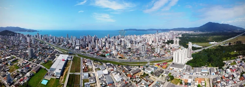APARTAMENTO EM MEIA PRAIA: 3ª foto da galeria de imagens do imóvel