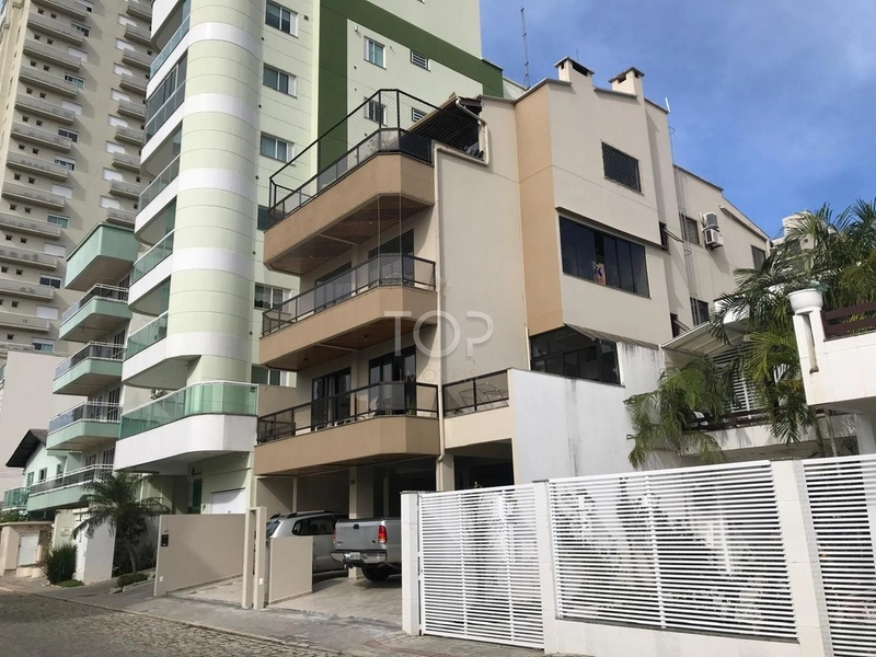APARTAMENTO A 100M DO MAR CENTRO DE ITAPEMA: 1ª foto da galeria de imagens do imóvel