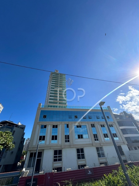 LUXO, REQUINTE E SOFISTICAÇÃO EM ITAPEMA SC FRENTE MAR: 8ª foto da galeria de imagens do imóvel