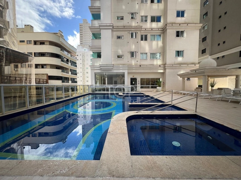 LINDO APARTAMENTO EM MEIA PRAIA COM 4 SUITES NO CORAÇÃO DE MEIA PRAIA: 1ª foto da galeria de imagens do imóvel