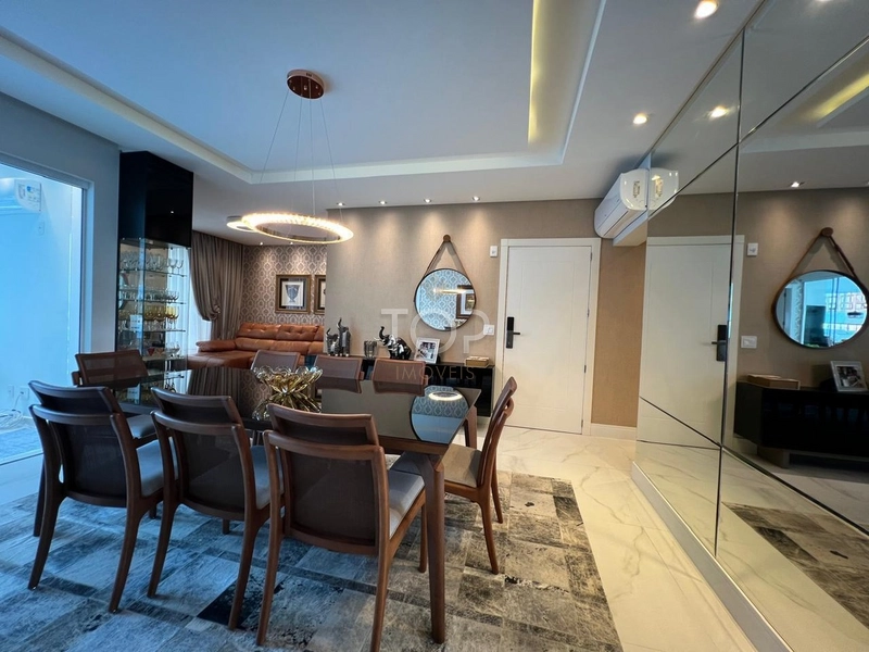 LINDO APARTAMENTO EM MEIA PRAIA COM 4 SUITES NO CORAÇÃO DE MEIA PRAIA: 3ª foto da galeria de imagens do imóvel