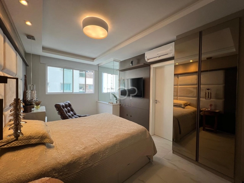 LINDO APARTAMENTO EM MEIA PRAIA COM 4 SUITES NO CORAÇÃO DE MEIA PRAIA: 8ª foto da galeria de imagens do imóvel