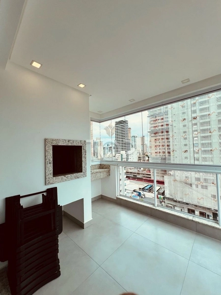 Apartamento na meia praia pronto: 10ª foto da galeria de imagens do imóvel