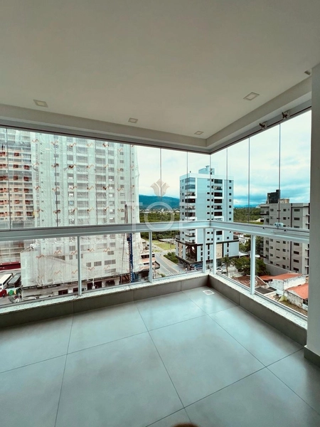 Apartamento na meia praia pronto: 7ª foto da galeria de imagens do imóvel