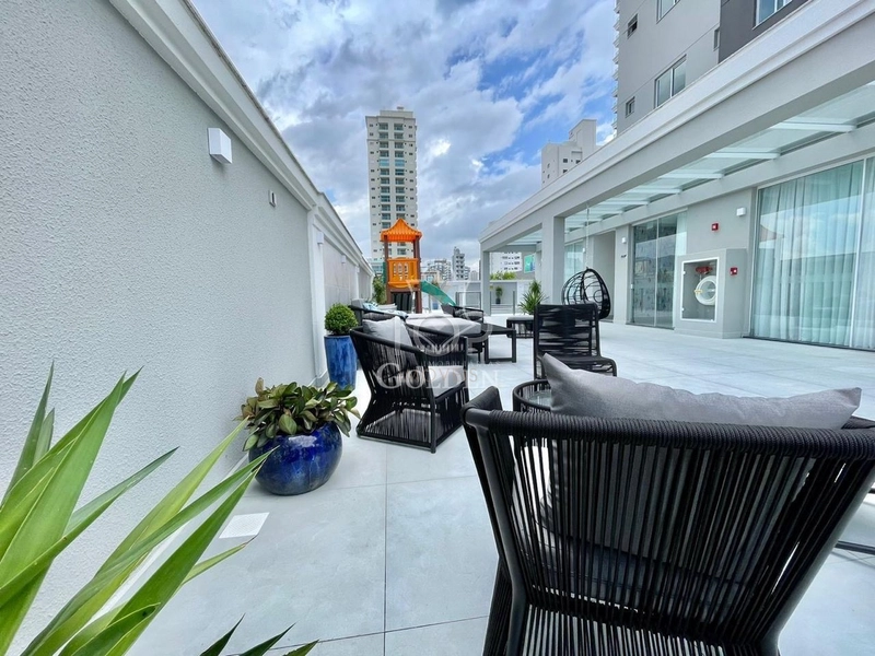 Apartamento na meia praia pronto: 2ª foto da galeria de imagens do imóvel