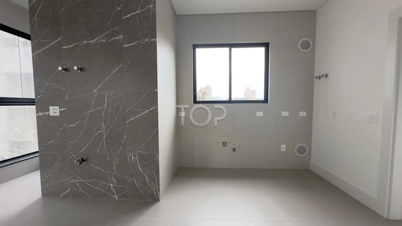 APARTAMENTO PRONTO EM MEIA PRAIA: 10ª foto da galeria de imagens do imóvel